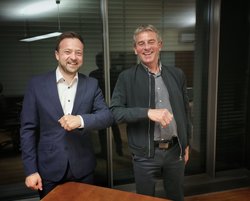 Stefan Haberl und Franz Hofstetter im Büro des Bürgermeisters am Wahlabend