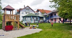 Gartenansicht des Kindergartens in der Fichtenstraße